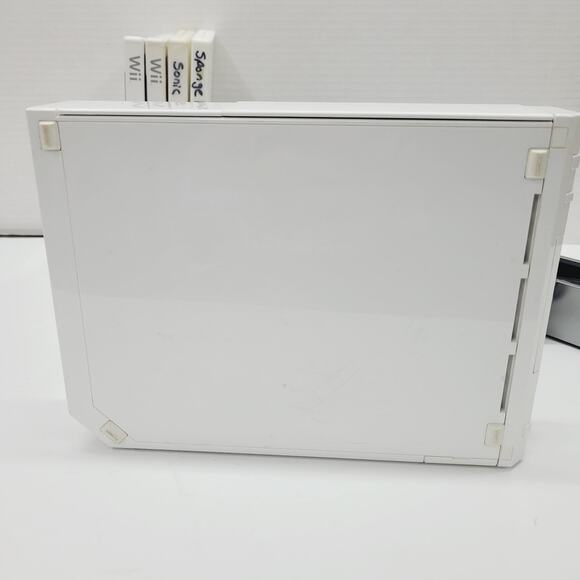 Nintendo Wii System Console (RVL-001) W/ Controller Cords 4 Family Games Tested - Picture 6 of 11